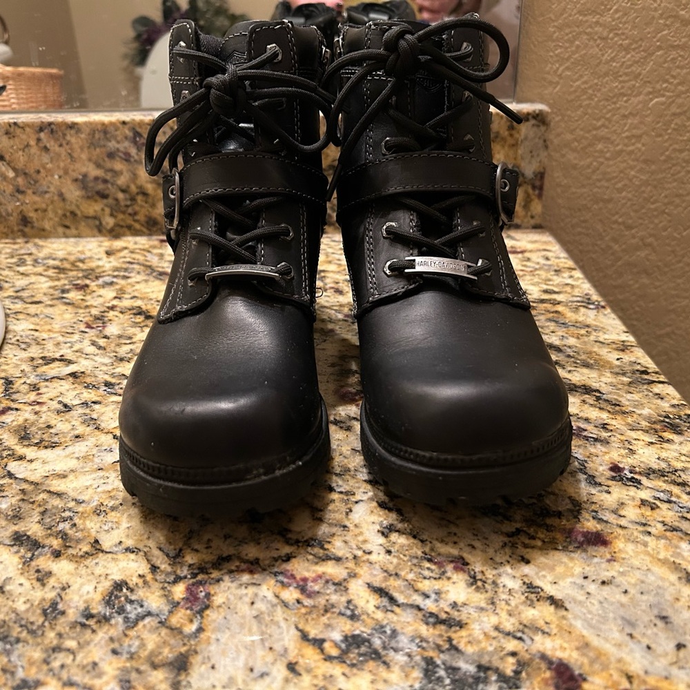 Harley-Davidson Women’s Black Lace-Up , Side Zip Moto Boots.NWOT.